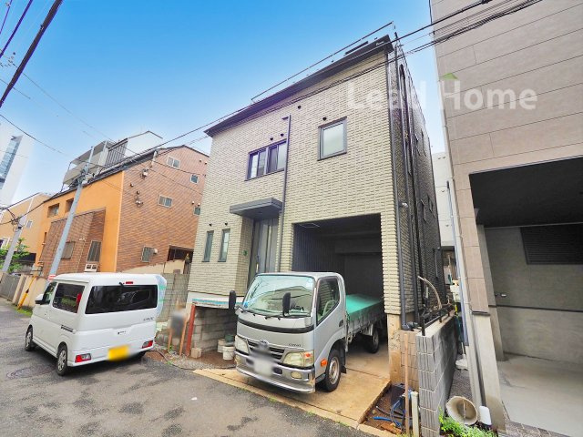 視界が開けた平坦な道で徒歩通学や通勤もスムーズ！周辺は静かな環境で毎日を穏やかに過ごせます♪