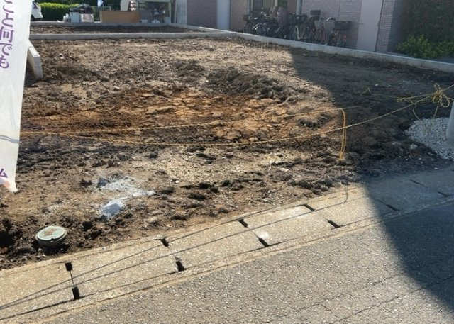 物件の詳細については、現地を見てわかること以外に、役所や法務局などで調べないとわからないことがあります。そのため、現地に行く場合は、もしこの物件を買ったらどのような生活ができるかをイメージしましょう。