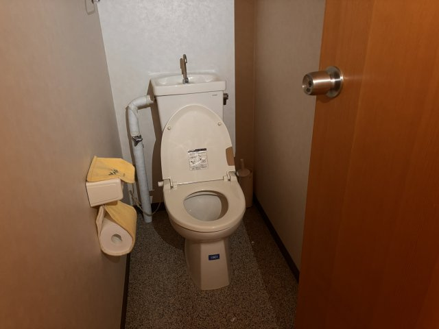 ゆったりとした空間のトイレです