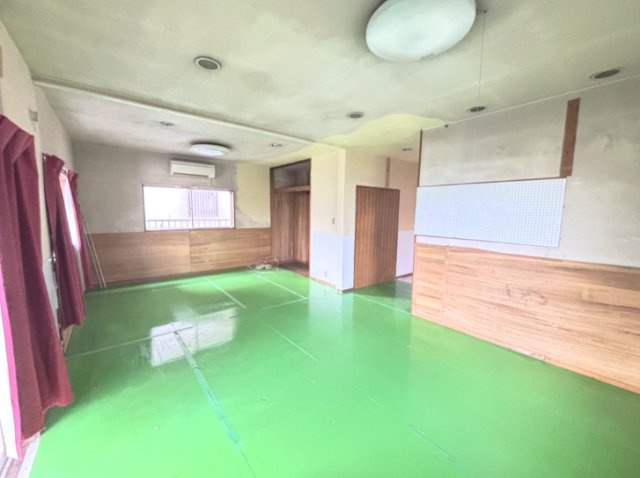 広々しています
