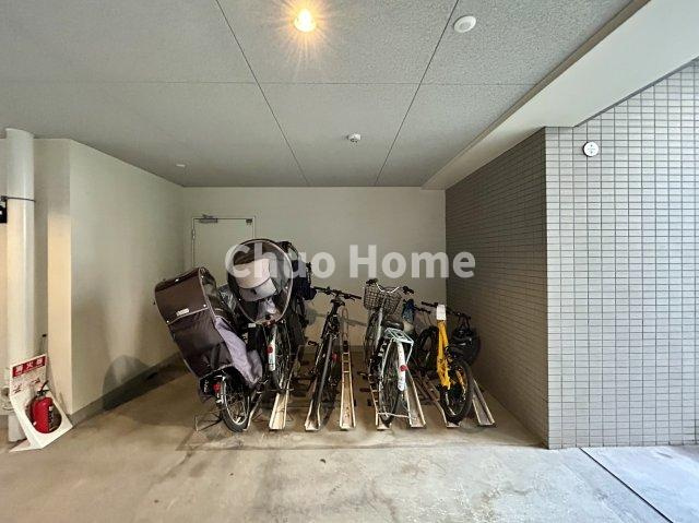 【自転車置き場】最新の空き状況や費用などの詳細は担当スタッフまでお問い合わせください。