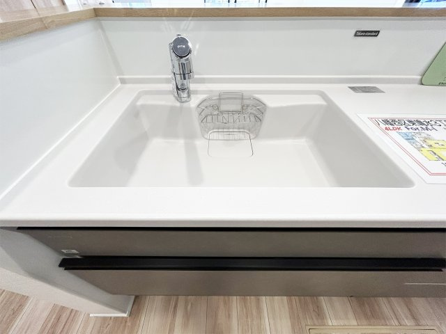 浄水器内蔵型ハンドシャワー
