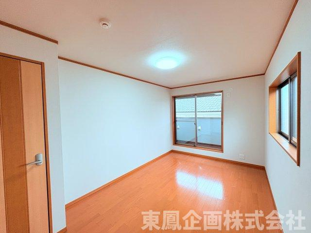 2階7、25帖　主寝室としてお使いいただけます