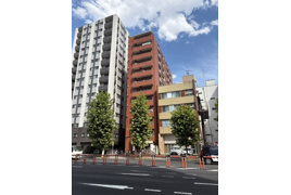 ルーブル金杉の外観