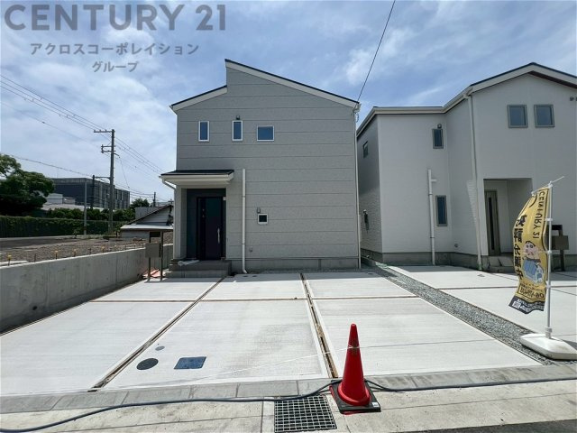 現地は住宅が立ち並ぶ閑静な住環境となっております。ぜひ現地をご覧ください。