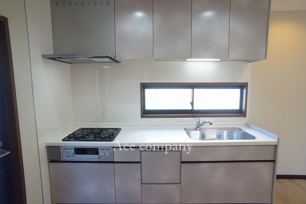 食洗器付きのシステムキッチン新調です☆3口ガスコンロ☆