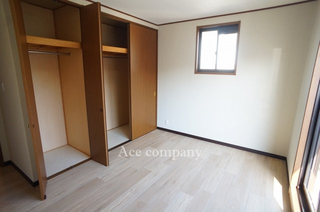 【2階：東側洋室6.5帖】大容量のクローゼット完備です！