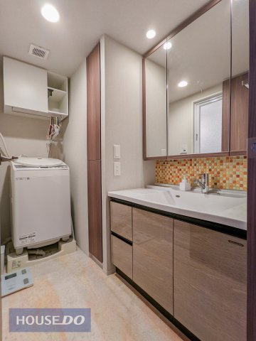 【プレミスト小山ステーションレジデンスの脱衣場】