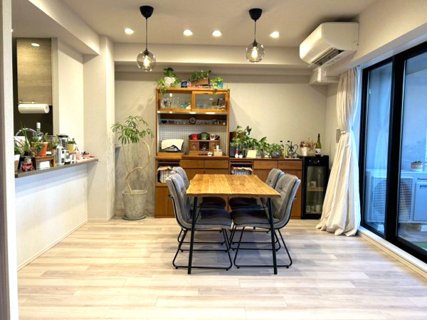 【プレミスト小山ステーションレジデンスの居間】