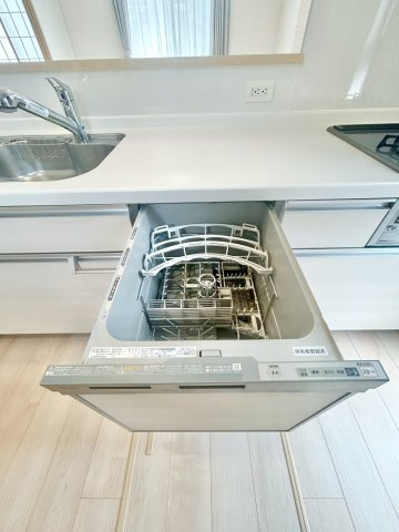 食洗機付きで毎日の家事負担を軽減できます♪