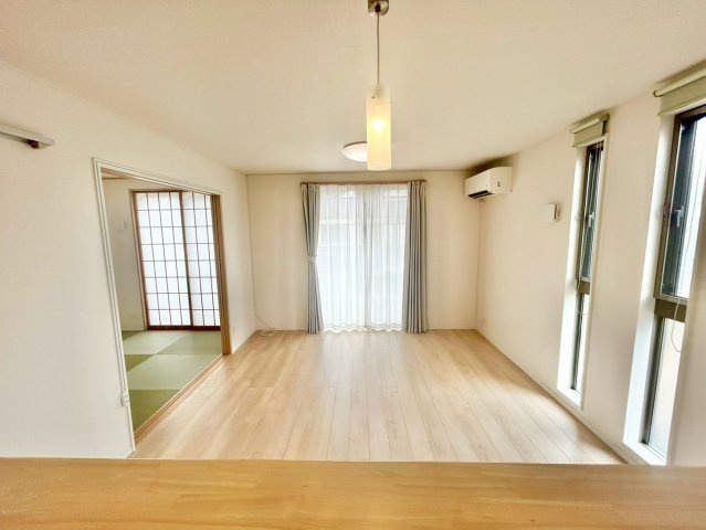 家族が自然と集まる明るく開放的なLDKです♪