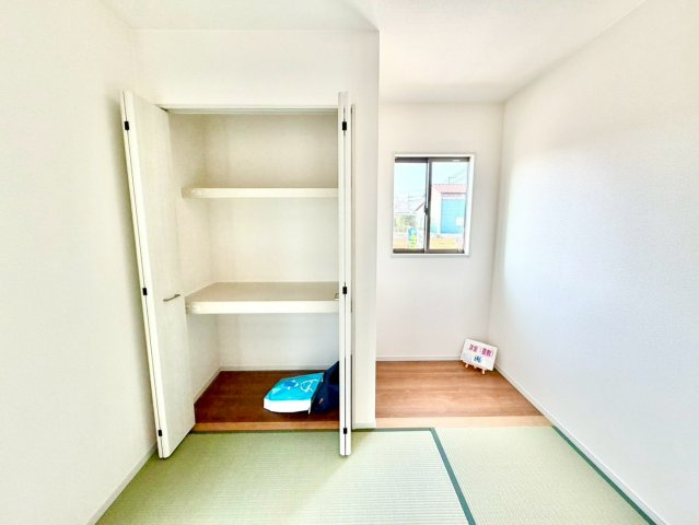 ＬＤＫ横の和室の収納♪