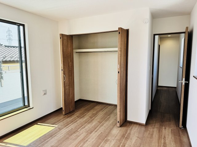 ～収納力の高いクローゼット完備～