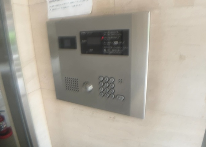 当然のことではありますが、オートロックやセンサーライト、ホームセキュリティーなどの防犯設備があれば、小さいお子様がいるご家庭も安心ですよね！まず物件購入の際は、防犯設備もチェックするようにしましょう。