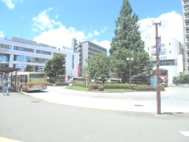 鶴川駅バスロータリー