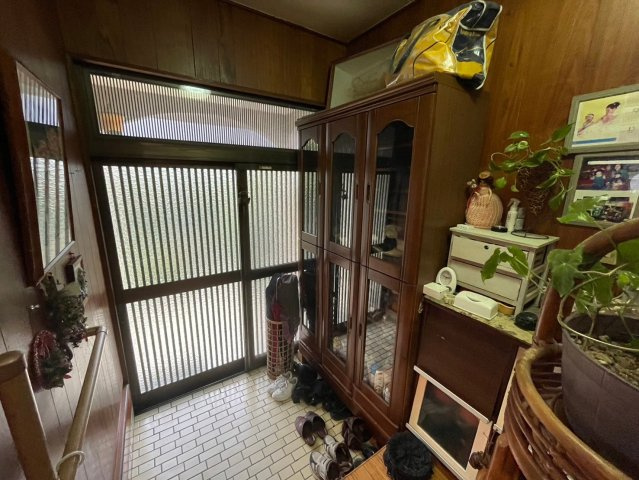 広い玄関です。