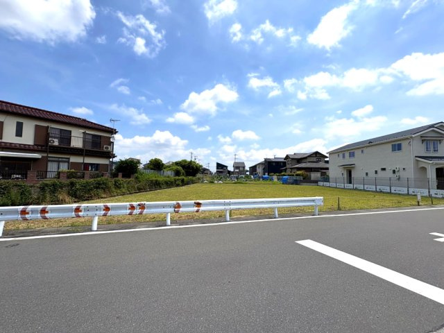 建築条件なし・お好きなハウスメーカーで建築可能です。当社建築士による無料のプラン作成承ります。