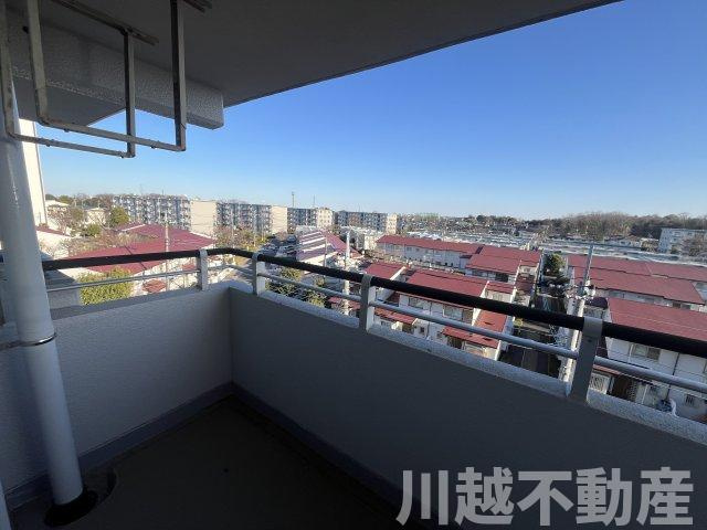 最上階のバルコニーのため、青空を独り占めできます