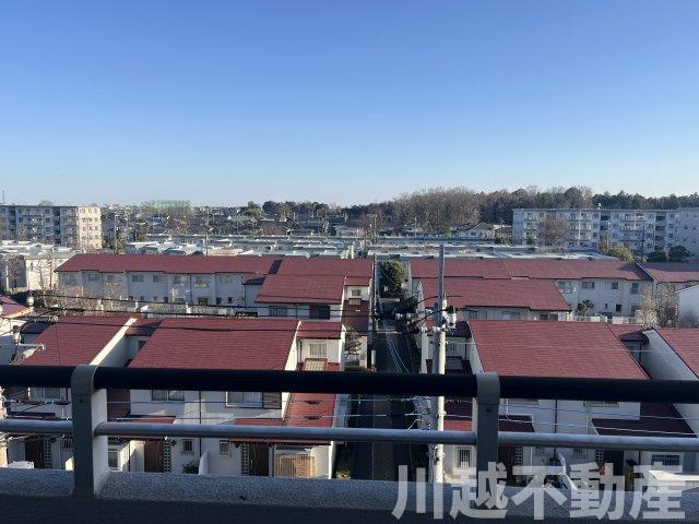 南側には低層階住戸エリアが広がるため、視界を遮るものがなく見晴らし良好