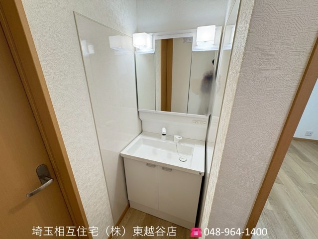 2階洗面所　いつでもご内覧可能です！　ご見学の際は埼玉相互住宅（株）東越谷店までお気軽にご連絡ください！