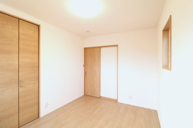 掃除がしやすい6帖の洋室☆