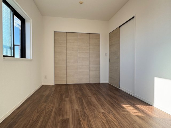 【パブリデンス春日部豊春の洋室】