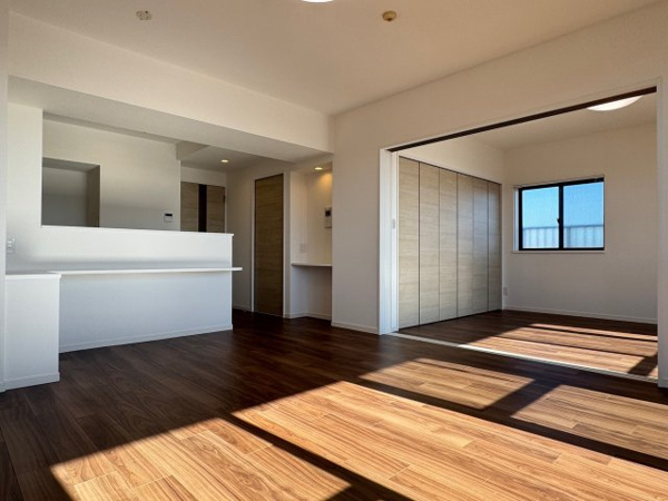 【パブリデンス春日部豊春のリビングダイニング】