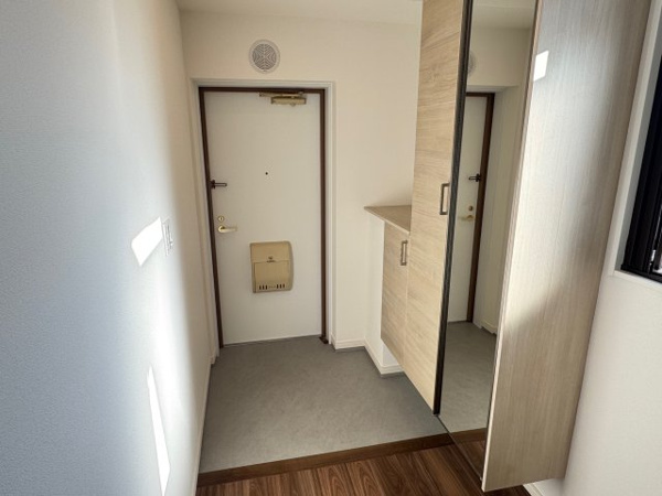 【パブリデンス春日部豊春の玄関】