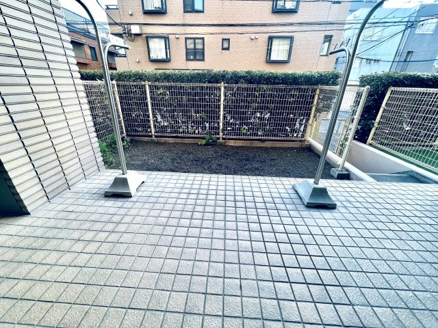 専用庭には階段もあります