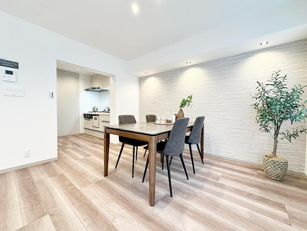 【グリーンメゾン南大沢13－17号棟のリビングダイニング】
