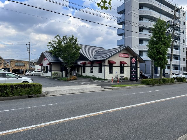 カフェヨシノ　庄内緑地公園店：　約160m