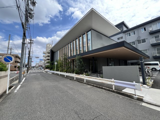 夜間、休日も外来対応の庄内緑地救急クリニックが徒歩2分にあり安心です。