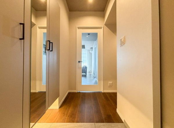 【西早稲田シティタワーの玄関】