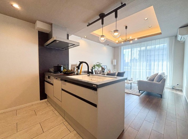 【西早稲田シティタワーの居間】