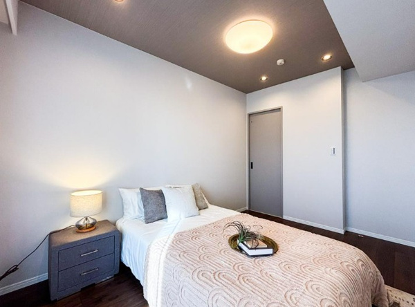 【西早稲田シティタワーの洋室】