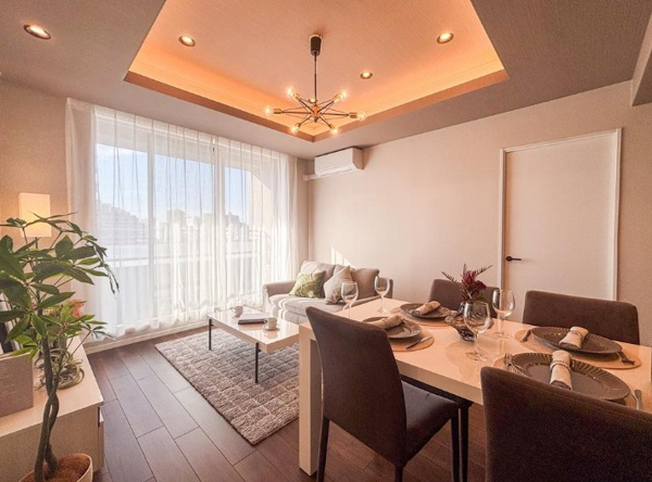 【西早稲田シティタワーのリビングダイニング】