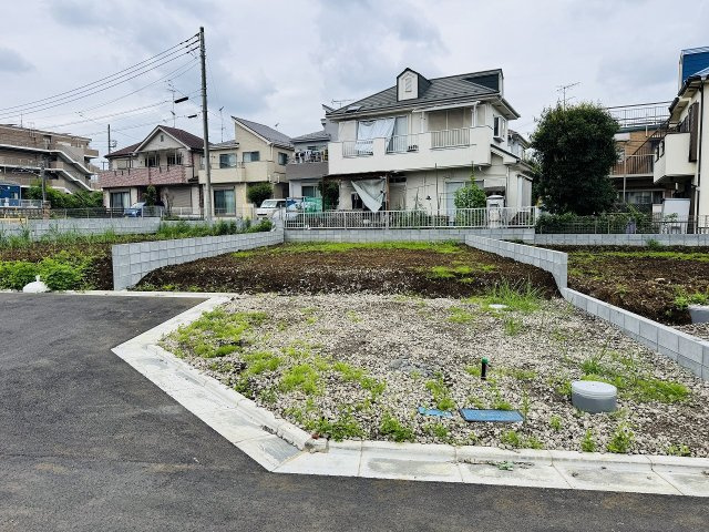 ～小宮駅徒歩4分　閑静な住宅地　開発分譲地につき美しい街並み～
