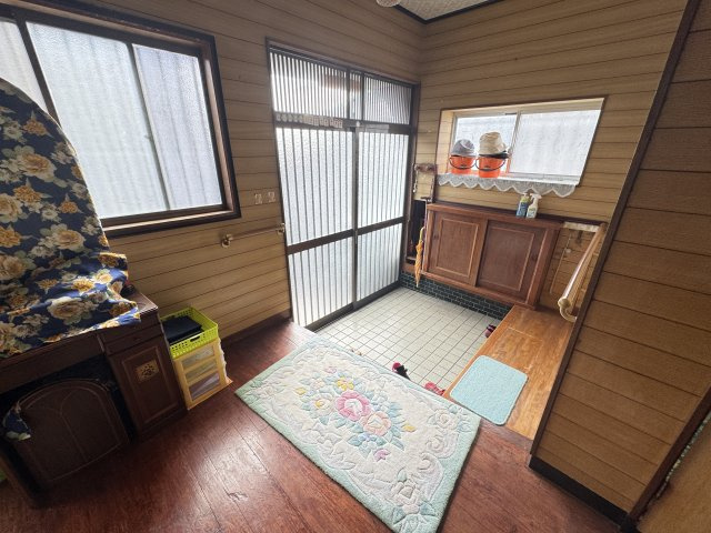 落ち着いた玄関です
