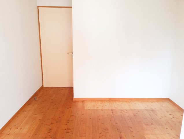 南側部分の個室になります。(収納あり)