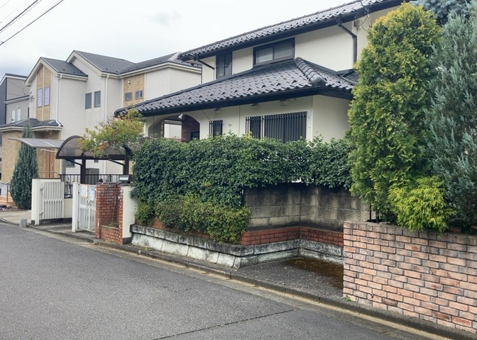 家を建てる前提で土地を探している場合、地盤の丈夫さは譲れない条件の一つです。地盤が脆弱だと追加工事が必要となります。また、過去に地盤沈下や液状化現象を起こした土地は、できるだけ避けた方がいいでしょう。