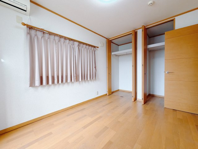 ■2階洋室｜2階各居室には収納をご用意しています♪常にお部屋を綺麗に保てます！小さなお子様も自然とお片付けができるようになるのでうれしいですよね！