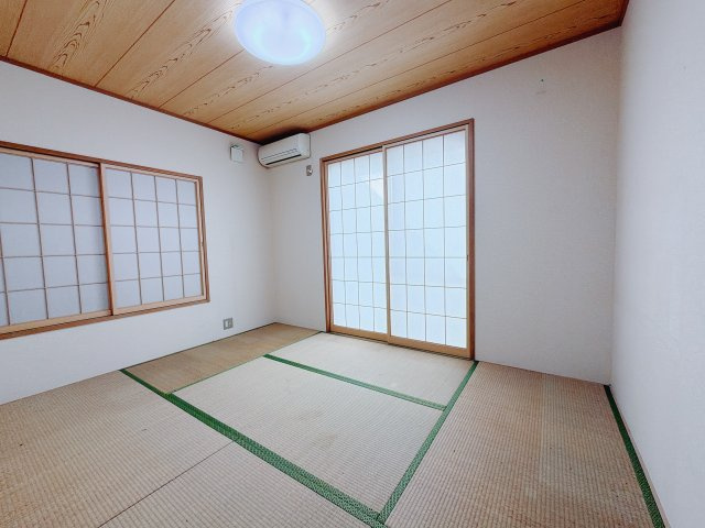 ■1階和室｜和室でしか味わえない畳ならではの香りや素材で和のやすらぎを感じてください♪休日はお子様とお昼寝するのにも最適です！