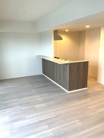 角部屋、7階建ての6階。とても眺望が良いです。