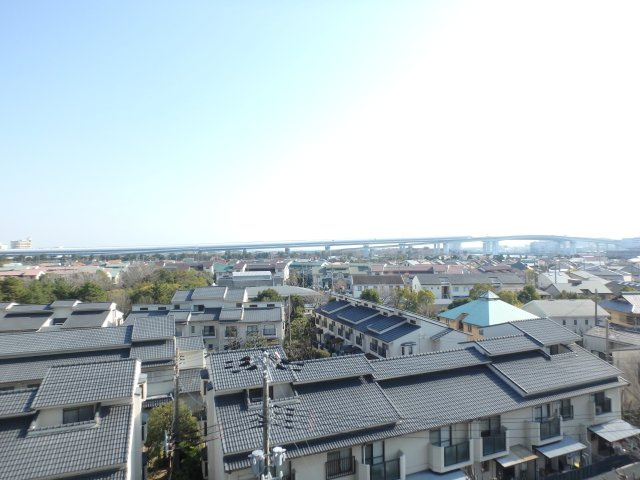 南側バルコニーより南方向を望む眺望