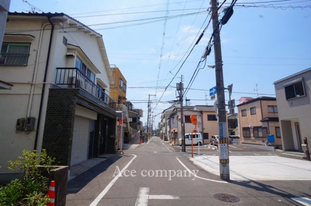 【南側前面道路：幅員5.7ｍ☆】【西側前面道路：幅員3.8ｍ】