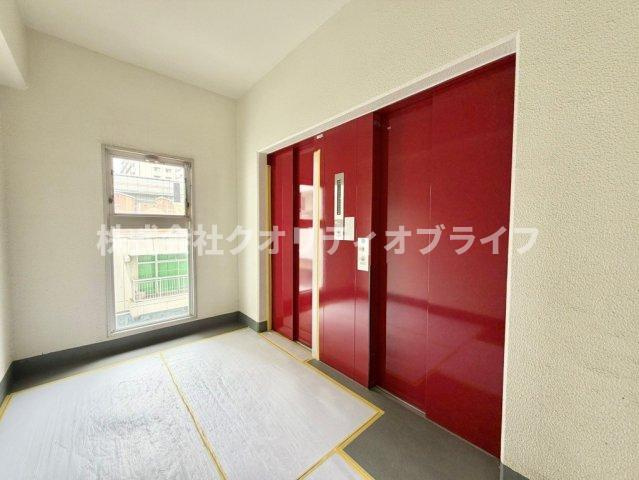 エレベーターは2基ございます