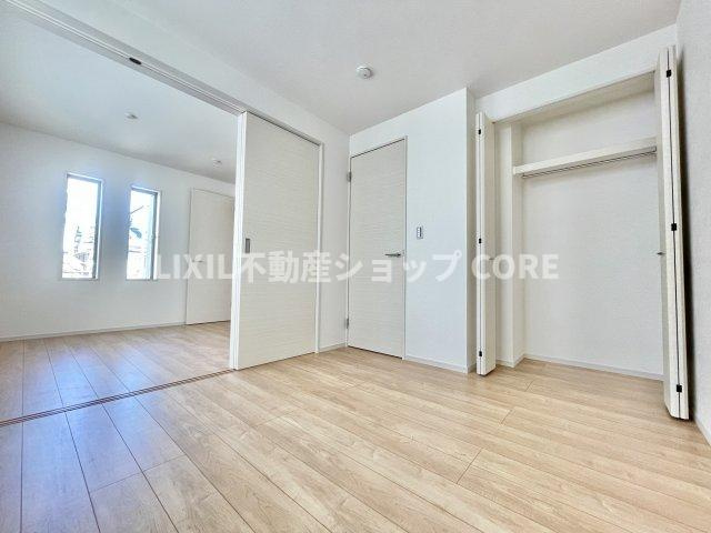 全居室に収納を完備しておりますので、居室の全空間を有効活用出来ます。　