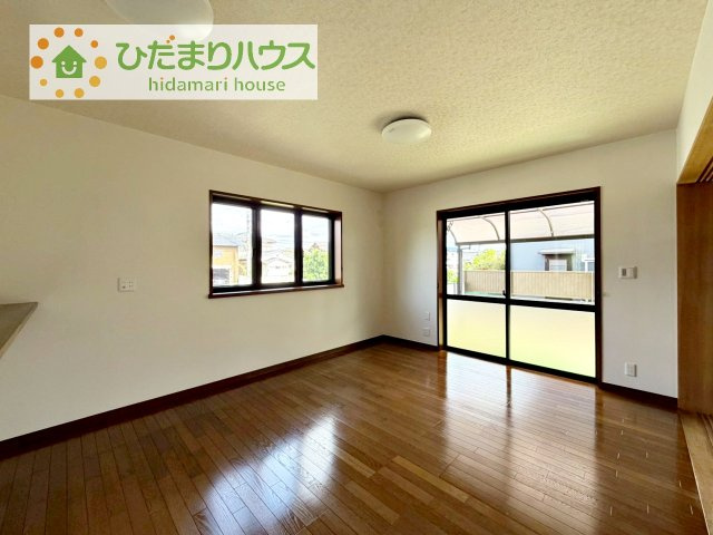 早くお仕事終わらせて、家に帰りたくなるようなリビングです(^^♪