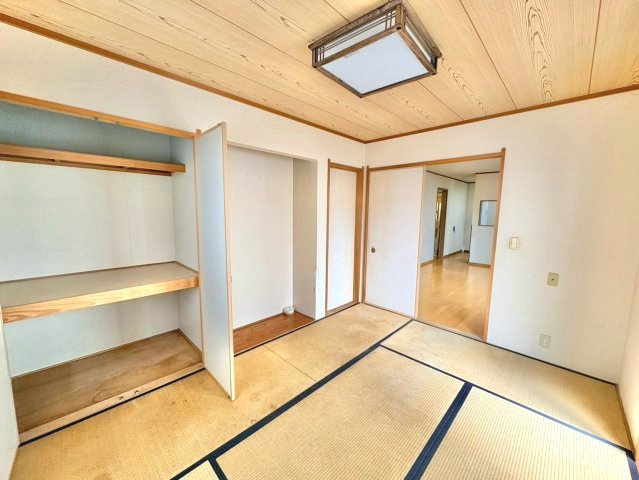 リビングとつながる和室は、生活の幅が広がる便利な空間です