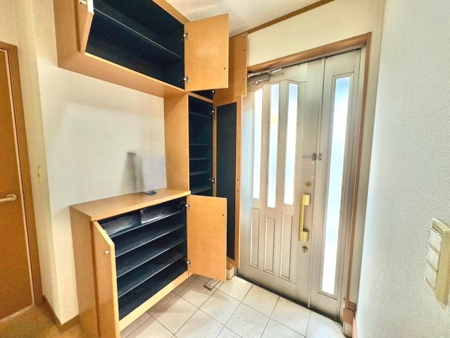 全居室収納付きで、お部屋がすっきり片付きます。